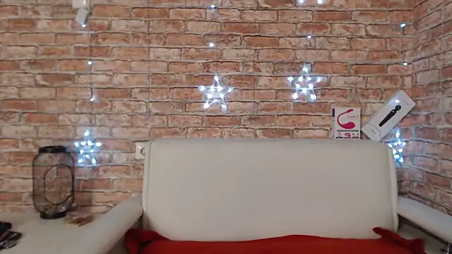 Amelia Kiss  online show from January 19, 1:35 am