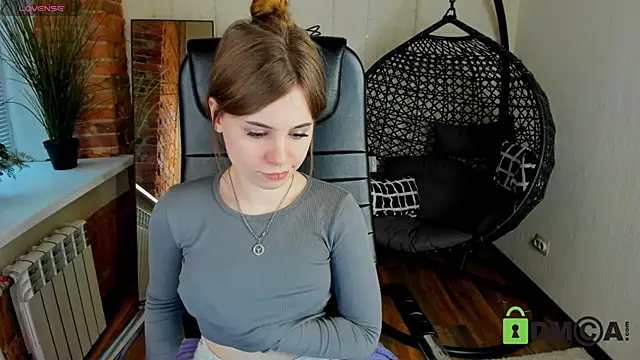 Caitlin Carey online show from February 27, 7:19 am