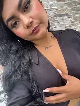 ItsEla online show from March 12, 2:20 pm