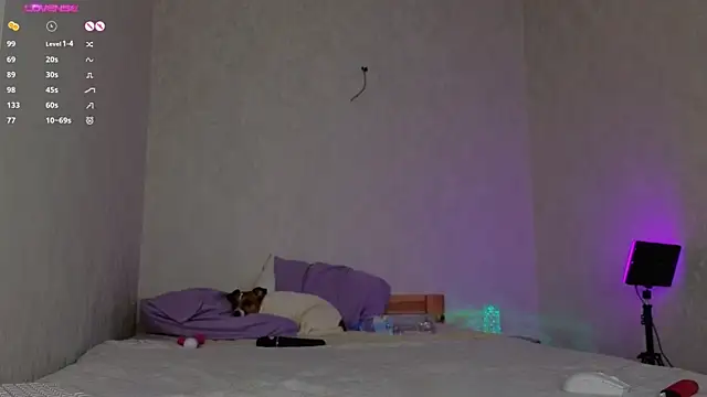 helen frogg online show from September 30, 7:19 pm