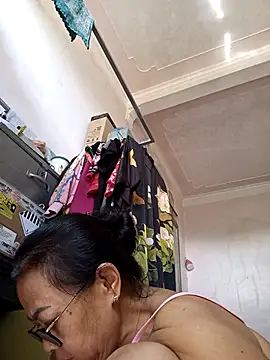 Hotestlove online show from October 9, 3:54 am