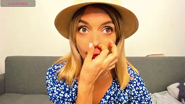  ellen meow  online show from November 7, 9:42 pm