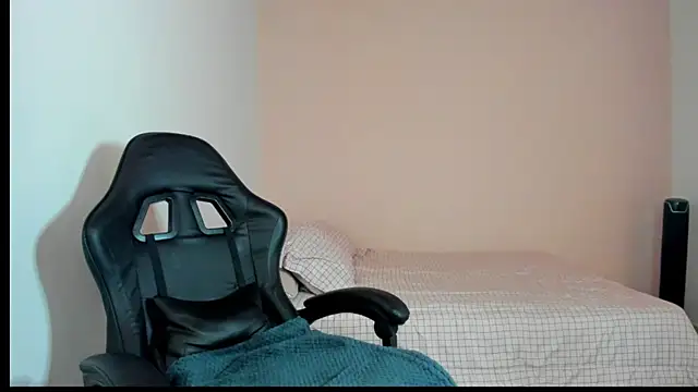 nina pons online show from March 4, 8:59 pm