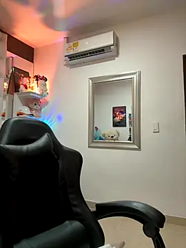 ZarahEvans online show from October 13, 3:25 pm