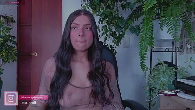 Yeriawaddell  online show from March 8, 8:57 pm