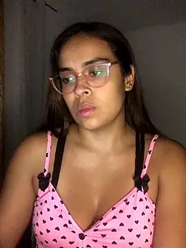 JuanaSimons online show from October 31, 1:40 am