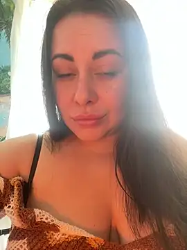 DaisyStreet online show from April 14, 11:43 am