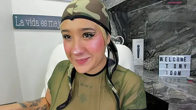 miss danika online show from October 27, 11:06 am