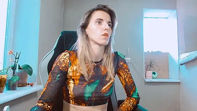 RosaJil online show from September 25, 2:05 pm