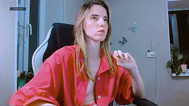 RosaJil online show from March 15, 5:59 pm