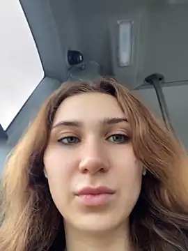 QuitieLia online show from April 13, 7:20 am