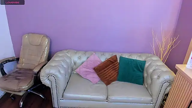 taylor bennet online show from December 2, 7:05 pm