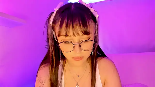 Gloomydoll online show from September 24, 9:47 pm