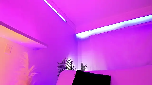 Gloomydoll online show from September 22, 7:45 pm