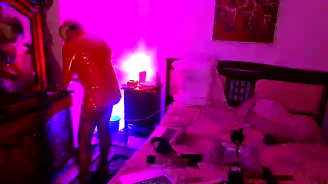 CharlotteVixxens online show from February 14, 3:30 am