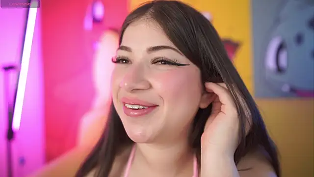 miss  pamela online show from April 16, 11:10 am