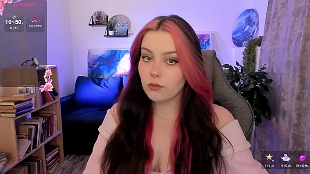 CoralineKeyns online show from April 16, 5:08 am