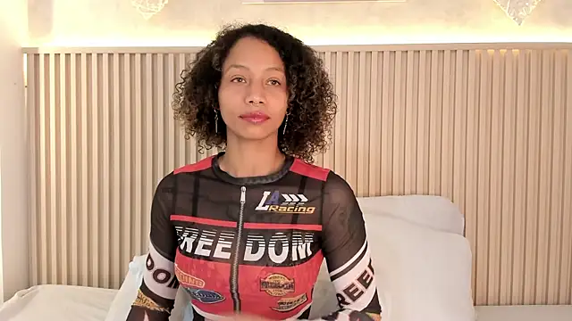 daiana curly online show from March 28, 8:19 pm