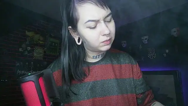 MoorderxDoll online show from November 23, 7:37 pm