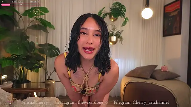 Snapshot of sensualcherry_ chatting on September 17, 10:41 pm sensualcherry  online show from September 17, 10:41 pm