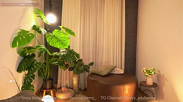 sensualcherry  online show from May 29, 12:08 am