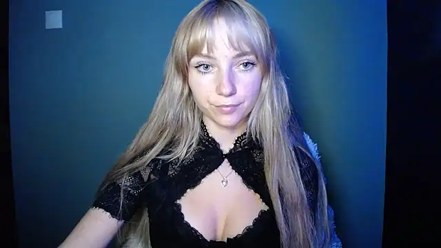 LuciaYoung online show from September 26, 8:06 pm