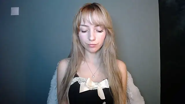 LuciaYoung online show from January 16, 7:21 pm