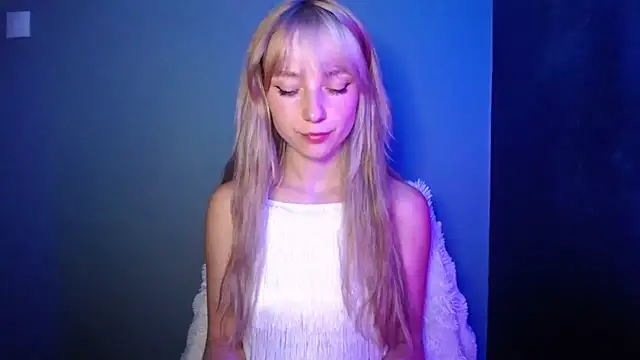 LuciaYoung online show from September 21, 7:23 pm