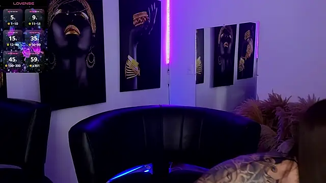  brenna hanson online show from December 17, 8:57 pm