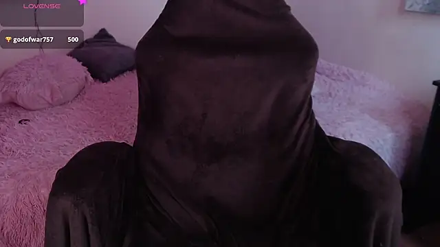 MissDennise online show from February 26, 3:44 pm