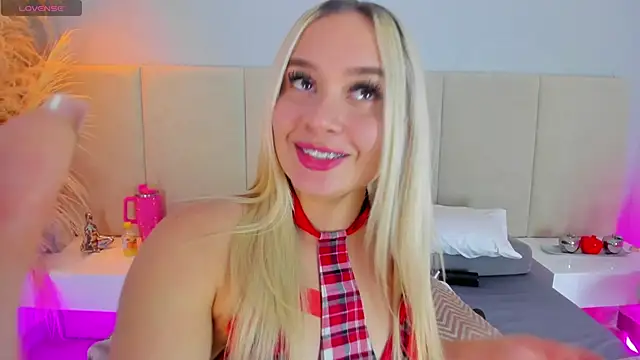 sofia pamela online show from November 29, 7:29 pm