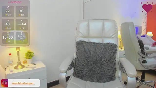 ChloeHarper  online show from November 29, 1:15 pm