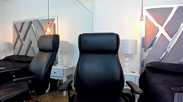 ChloeHarper  online show from September 29, 1:27 pm