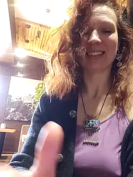 Exhibitionsplit online show from April 19, 8:58 am