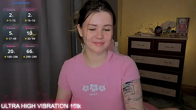 cutie mili online show from February 14, 11:23 am