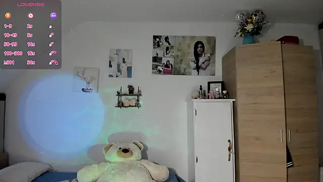 VeronikaOlsen online show from December 5, 1:16 am