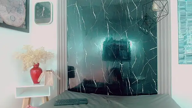 hilary rodriguez online show from April 9, 7:30 pm