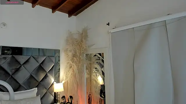 sofhiaa adaams online show from November 10, 9:54 pm