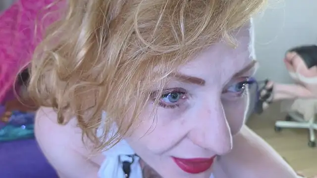 SquirtyAlisa online show from December 22, 3:26 pm