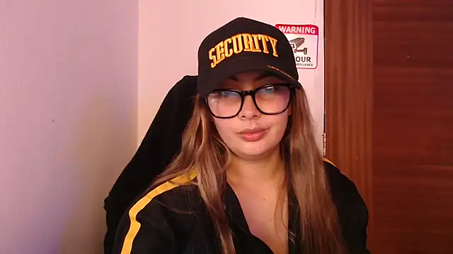 lalawhitte online show from March 25, 8:56 pm