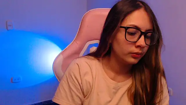 lalawhitte online show from September 11, 9:59 pm