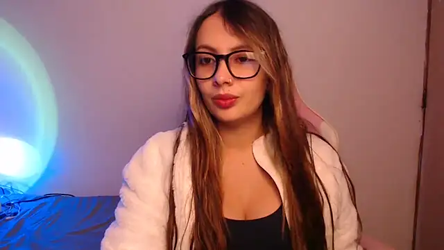 lalawhitte online show from October 7, 9:08 pm