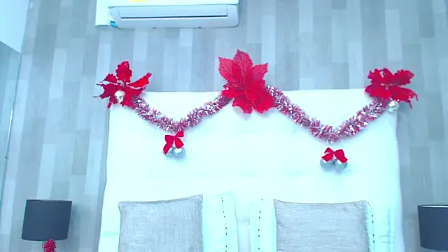 LeahMillerr online show from December 1, 12:41 pm