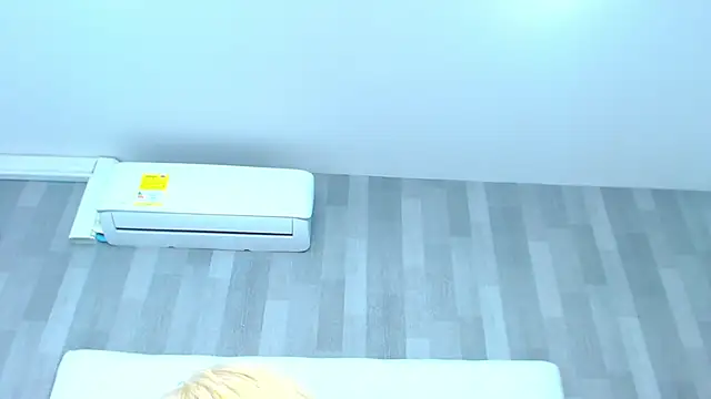 LeahMillerr online show from February 26, 7:35 pm