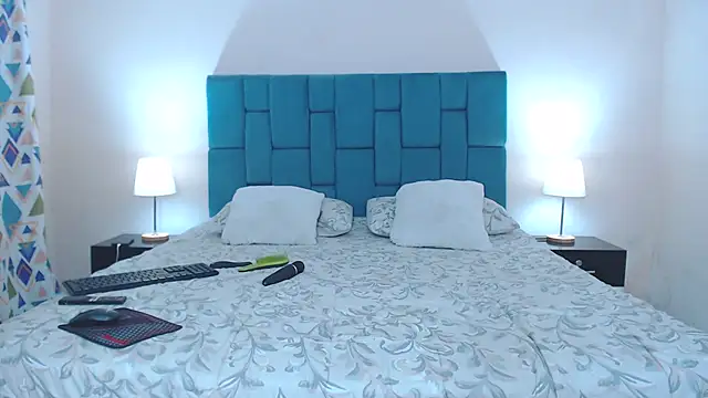 LeahMillerr online show from July 17, 3:44 am
