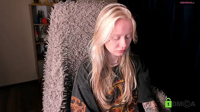 MalenaErnman online show from November 5, 9:36 am