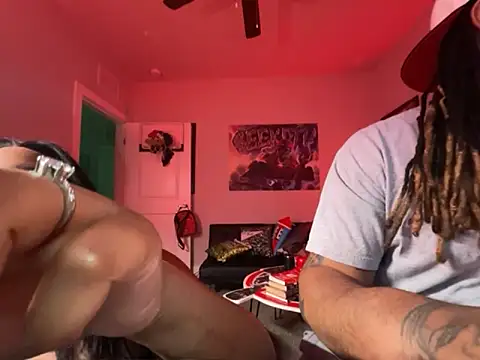 4EVAGLACIERS online show from November 9, 7:04 am