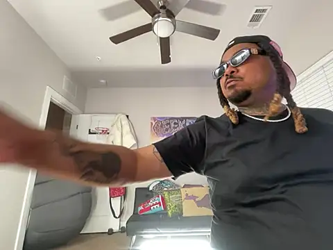 4EVAGLACIERS online show from April 3, 3:48 am