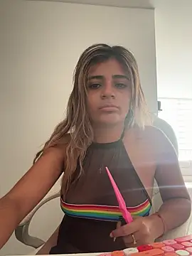 pamell col online show from October 30, 1:23 pm