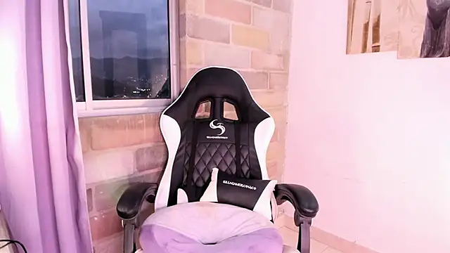 Im Scarlet online show from October 14, 10:56 pm